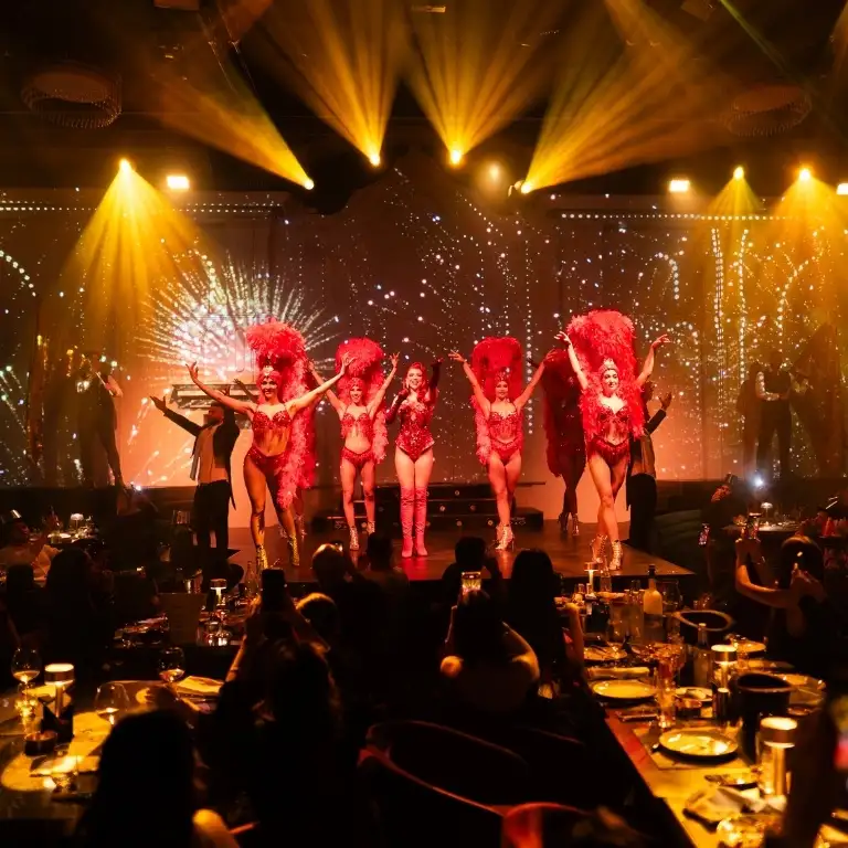 Dubai DREAM Dinner Show'da Yılbaşı Gecesi