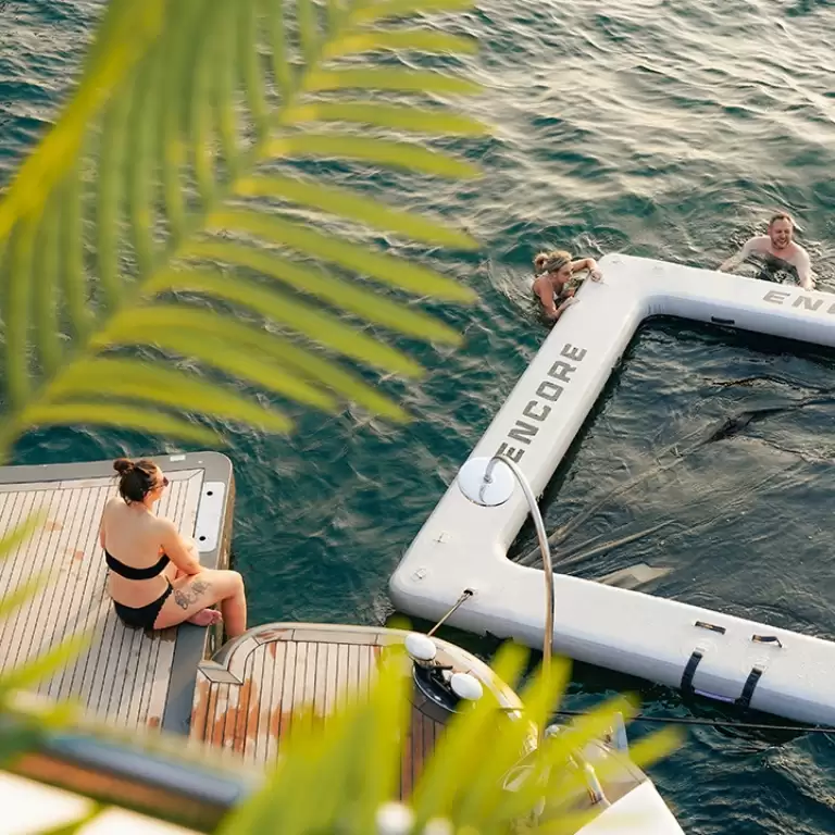 Sunseeker Superyacht Experience with Gourmet Dining,Premium Drinks & Live Music
