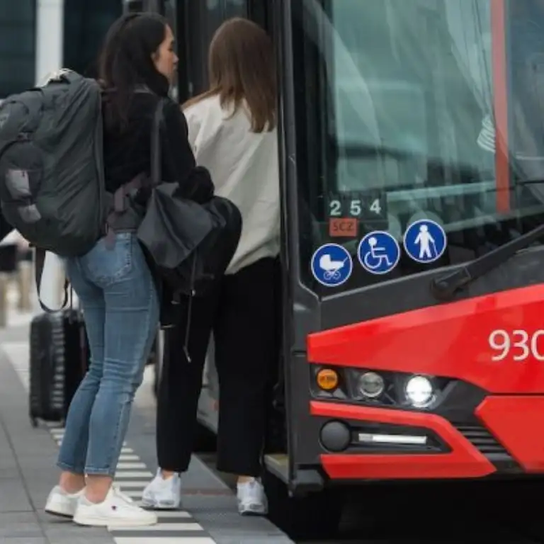 लंदन ल्यूटन हवाई अड्डा स्थानांतरण