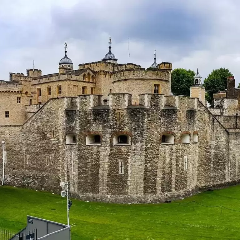 Tower of London and Crown Jewels Tickets