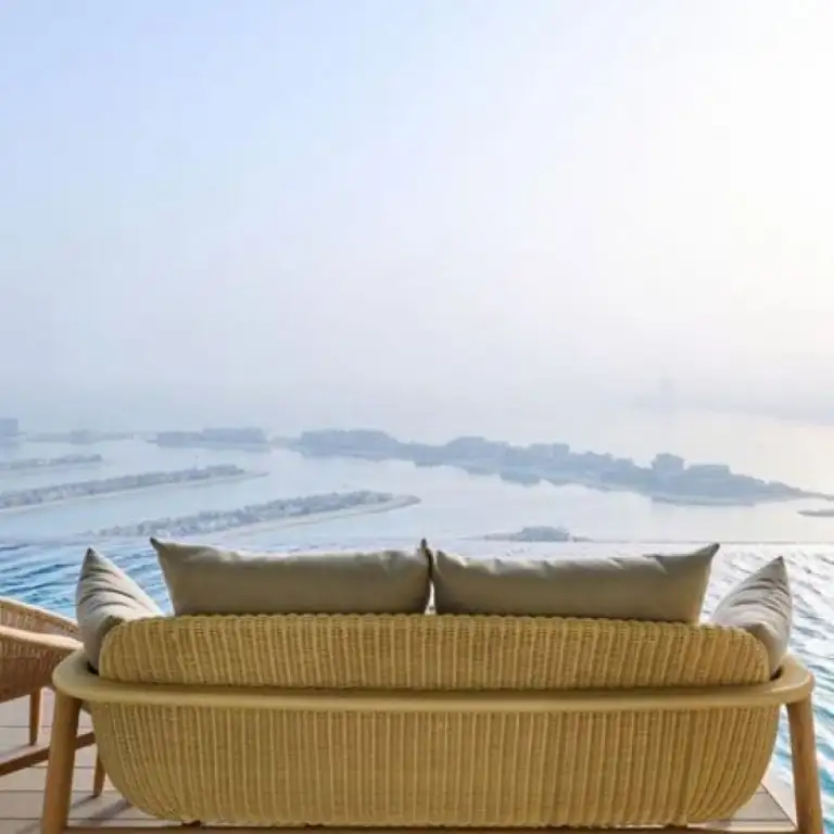 AURA Skypool Dining Experience