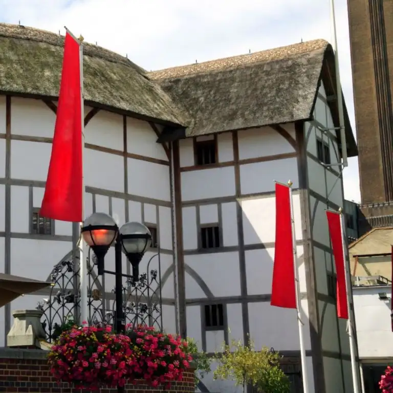 London: Shakespeare's Globe Theatre Guided Tour