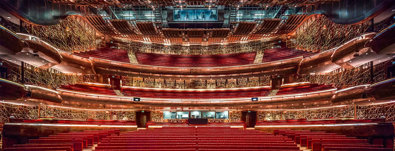 Dubai Opera Grand Tour