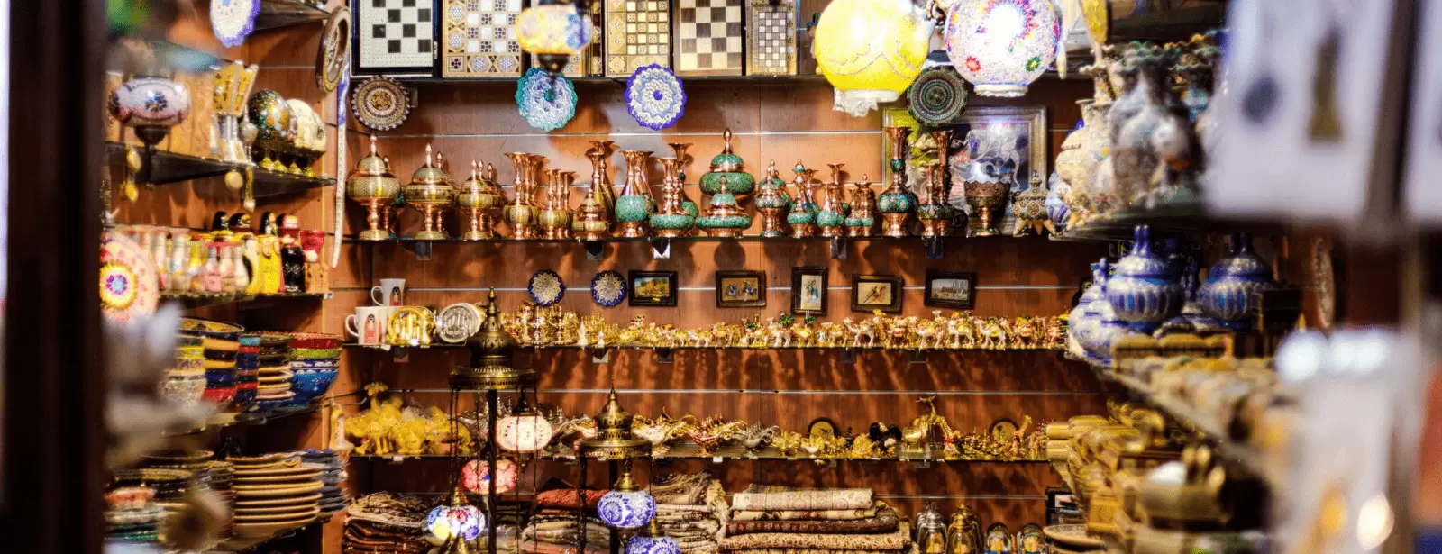 Explore Doha: Souq Waqif, Katara, and Pearl-Qatar