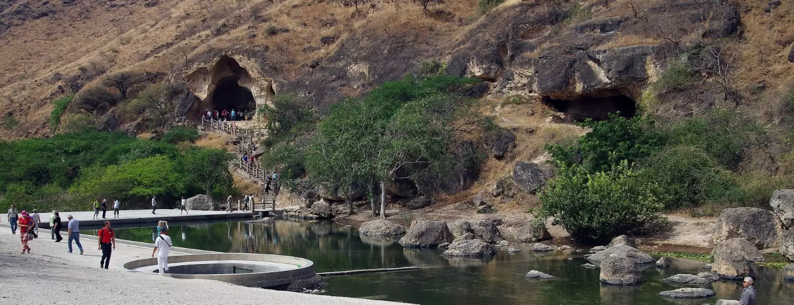 Salalah: Private Full day East and West of Dhofar