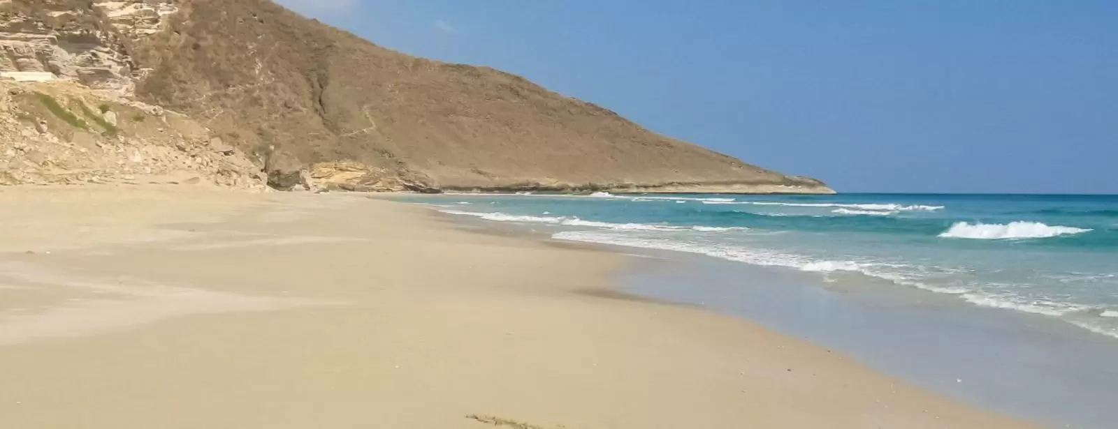 Salalah: Full-Day Beach Escapade Hidden Beach & Rakyut Beach