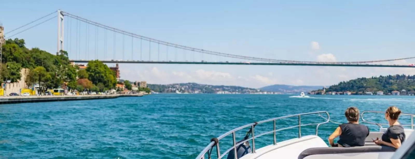 Bosphorus Yacht Cruise with Stopover on Asian Side