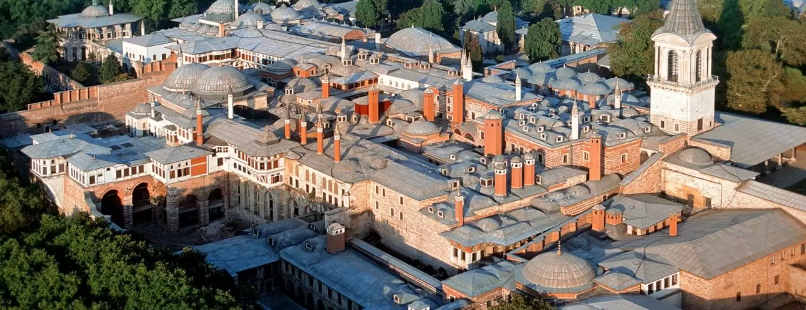 Topkapi Palace & Harem Tour with Historian Guide