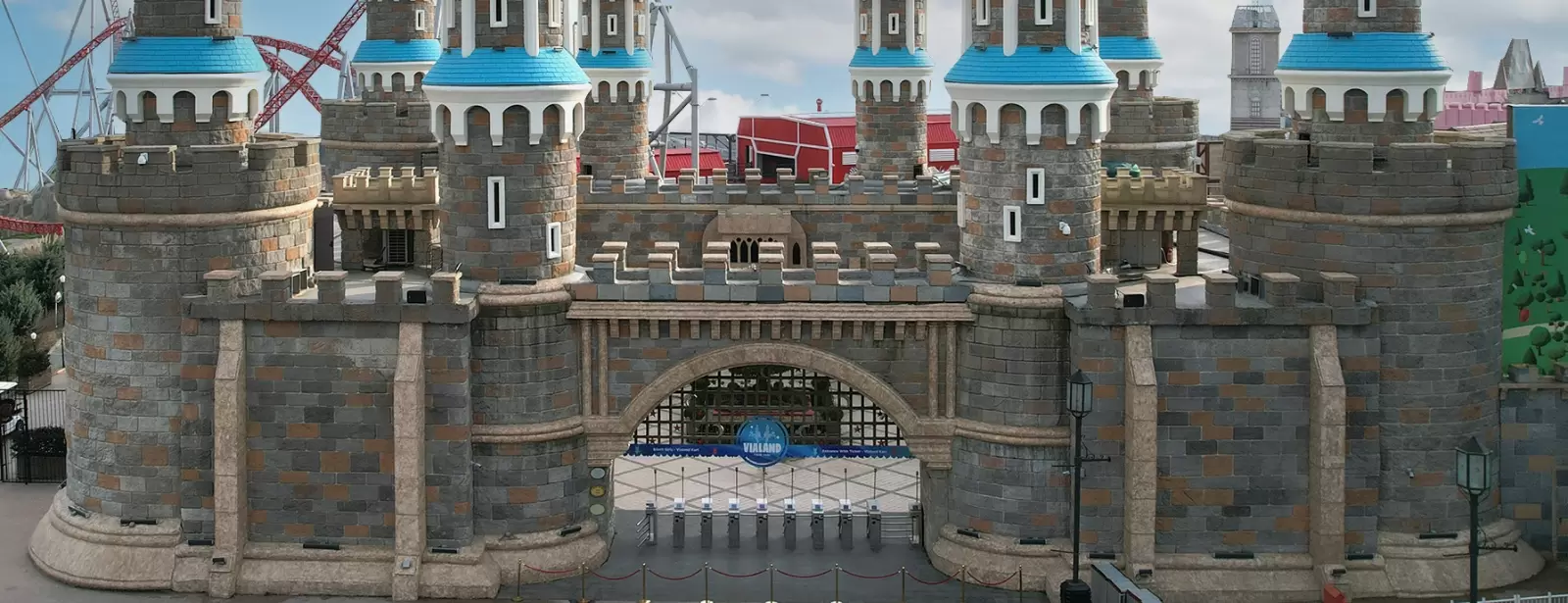 Vialand Theme Park Ticket & Shuttle