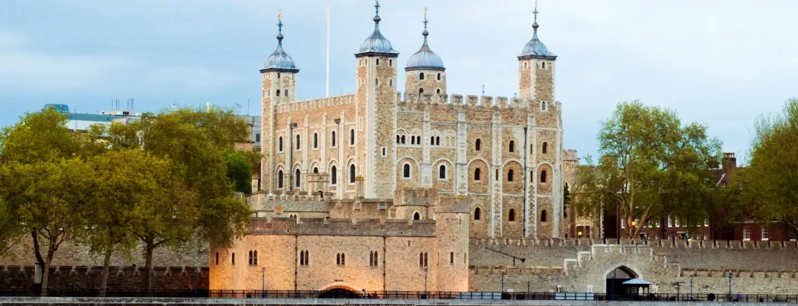 Tower of London and Crown Jewels Tickets