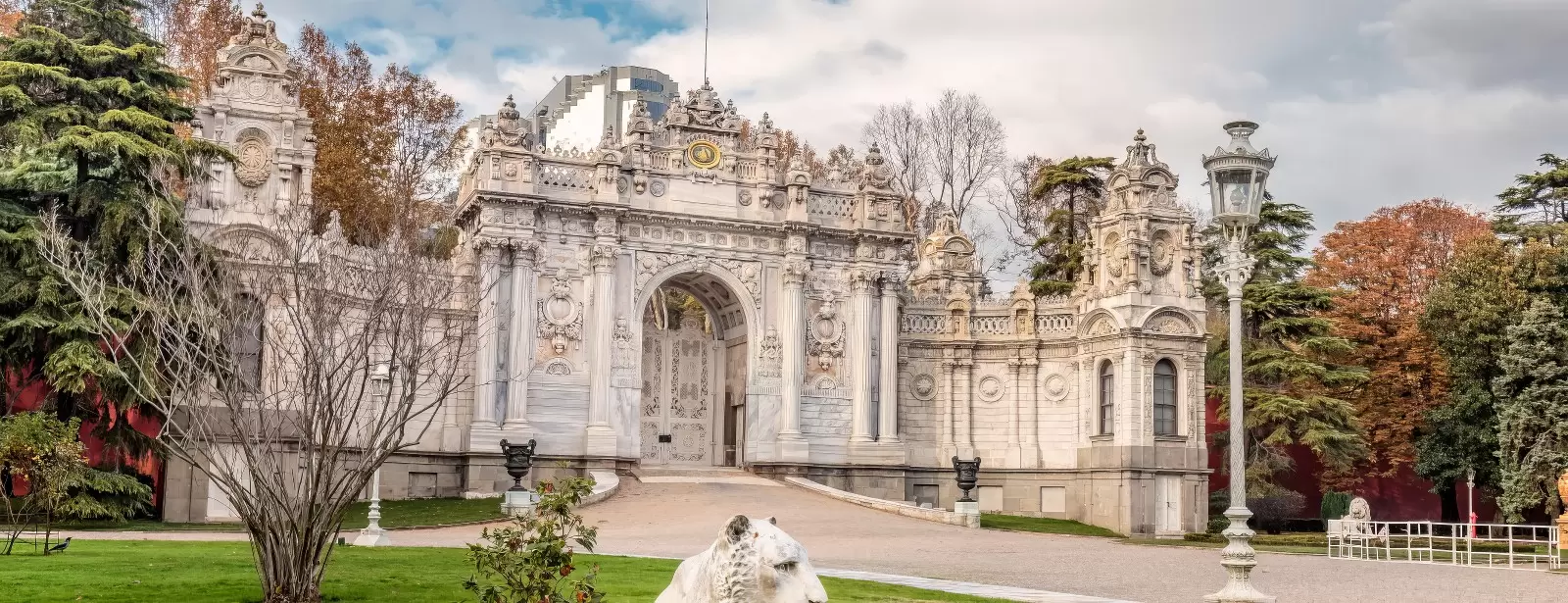 Dolmabahce Palace Skip-the-Line Tickets with Audio Guide