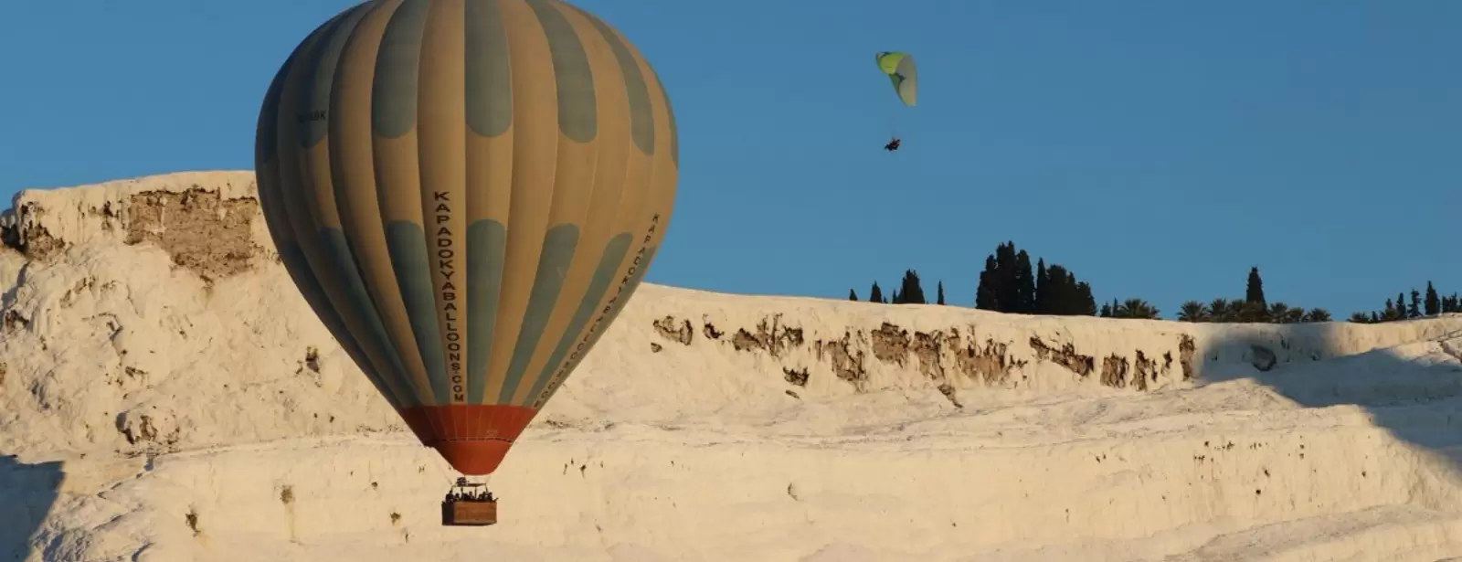 Sunrise Hot Air Balloon in Pamukkale