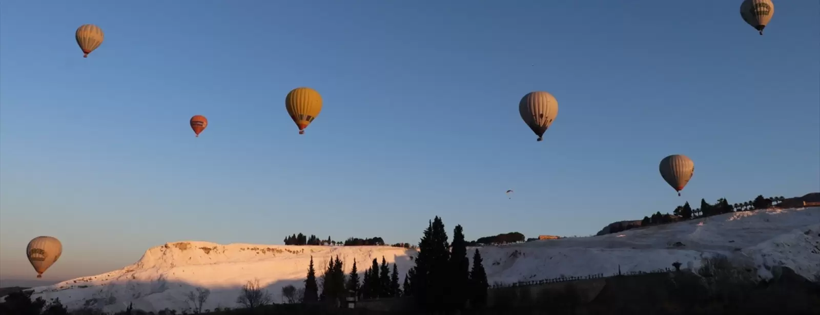 Sunrise Hot Air Balloon in Pamukkale