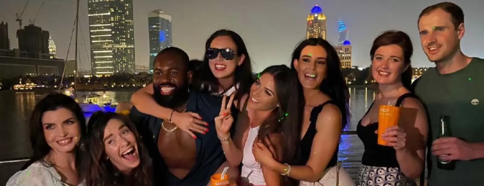Evening 4 Hour Yacht Cruise with Unlimited Drinks