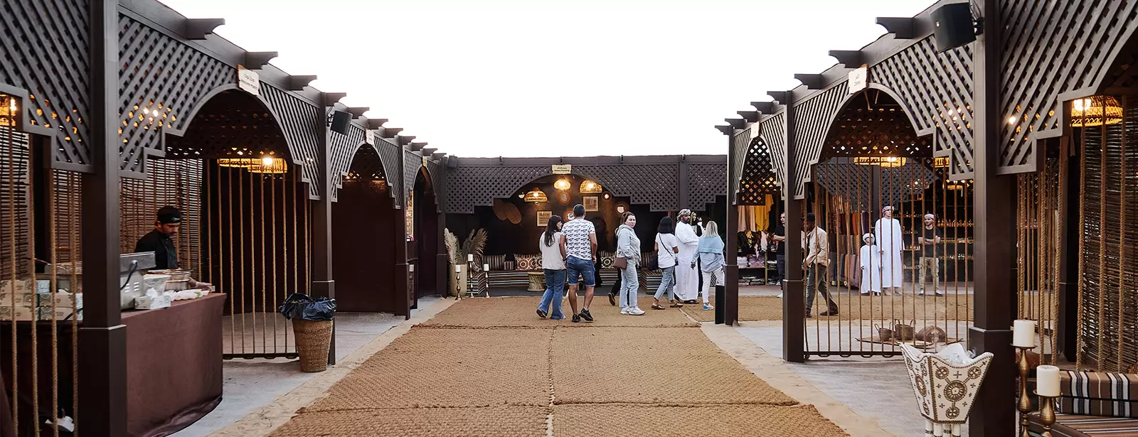 Noble Camp - Dinner Show Experience