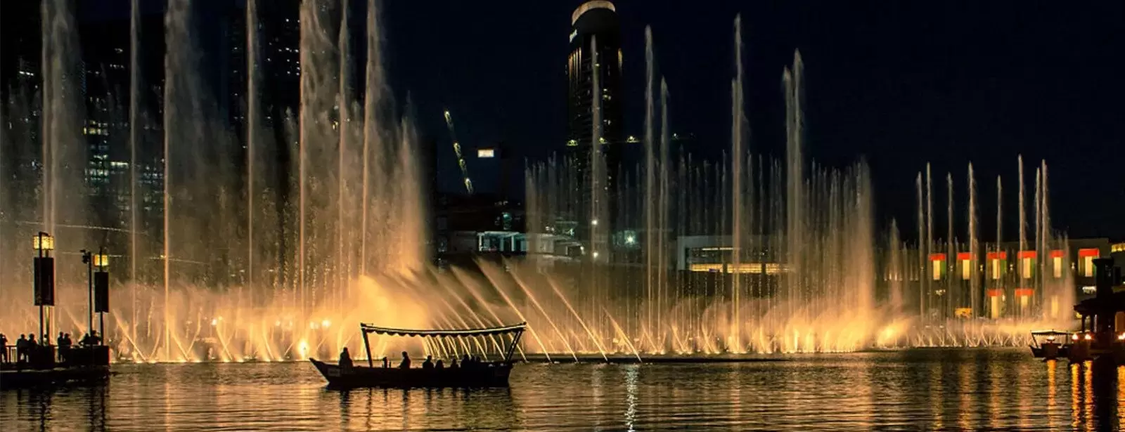 The Dubai Fountain Lake Ride
