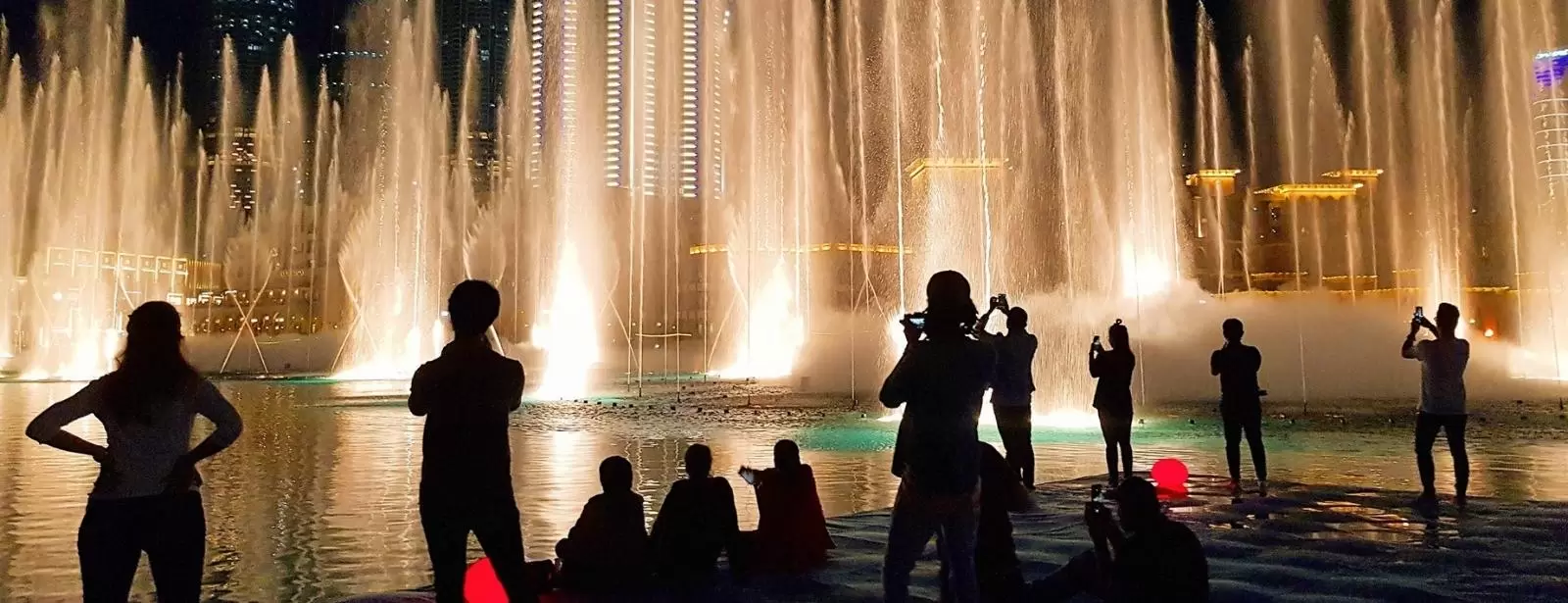 Dubai Fountain Boardwalk