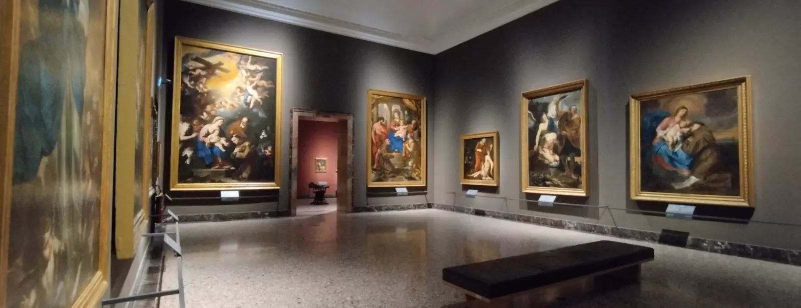 Louvre Abu Dhabi Guided Express Tour: Highlights of the Collection