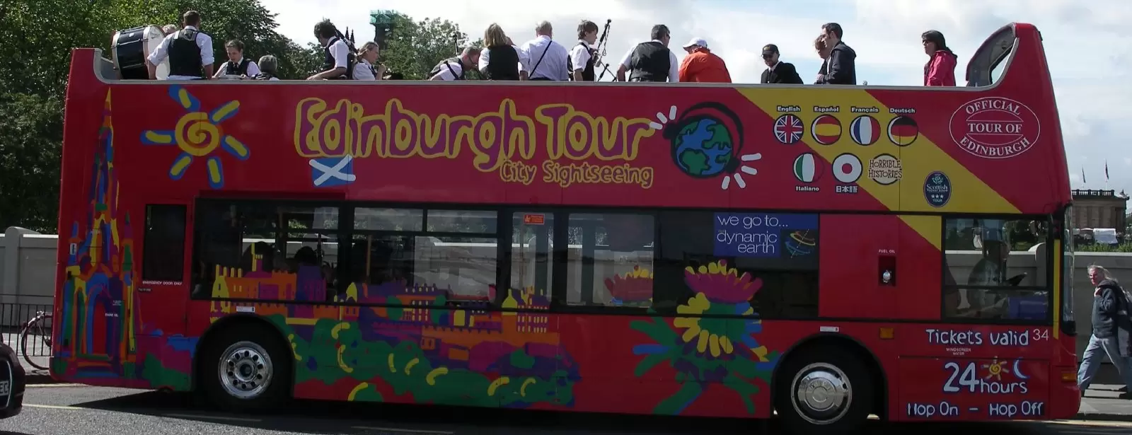 Hop on Hop off Edinburgh Bus Tours
