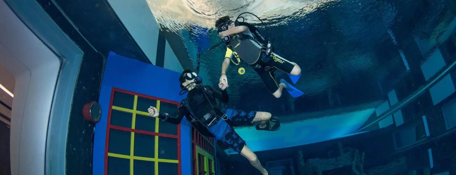 Deep Dive Dubai Scuba Diving Experience
