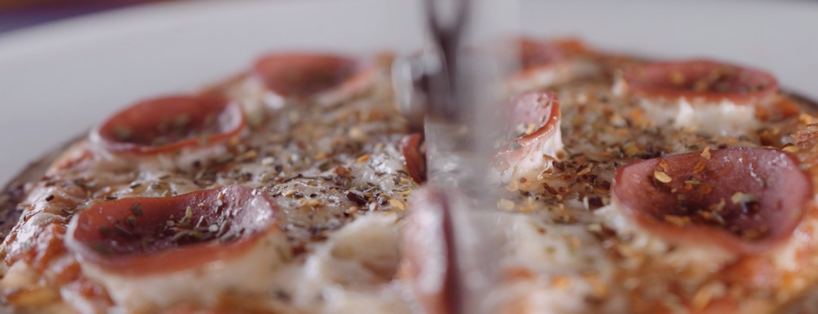 Creek sightseeing cruise with unlimited Pizza