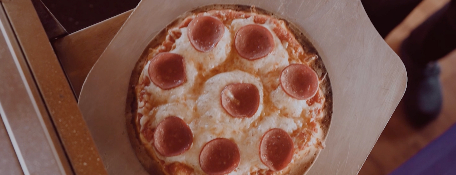 Creek sightseeing cruise with unlimited Pizza