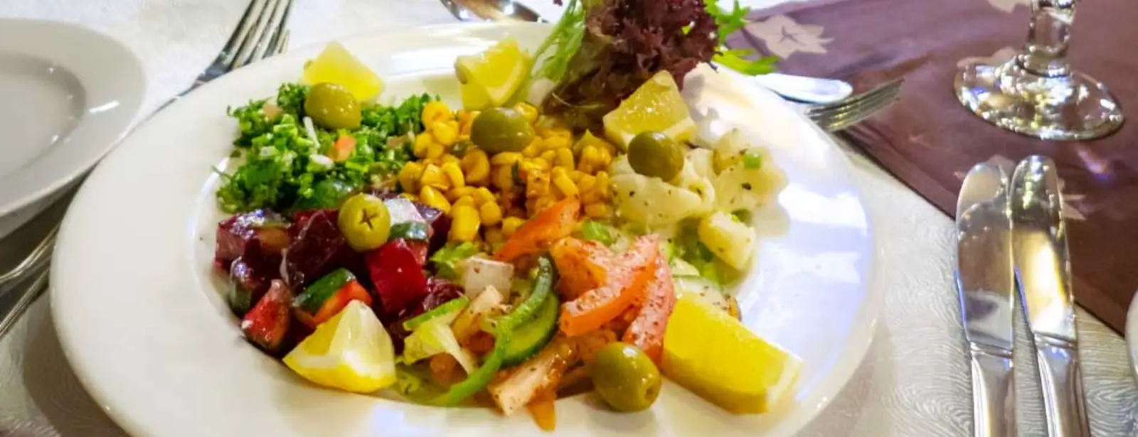 Dubai Marina Luxury Dhow Dinner Cruise