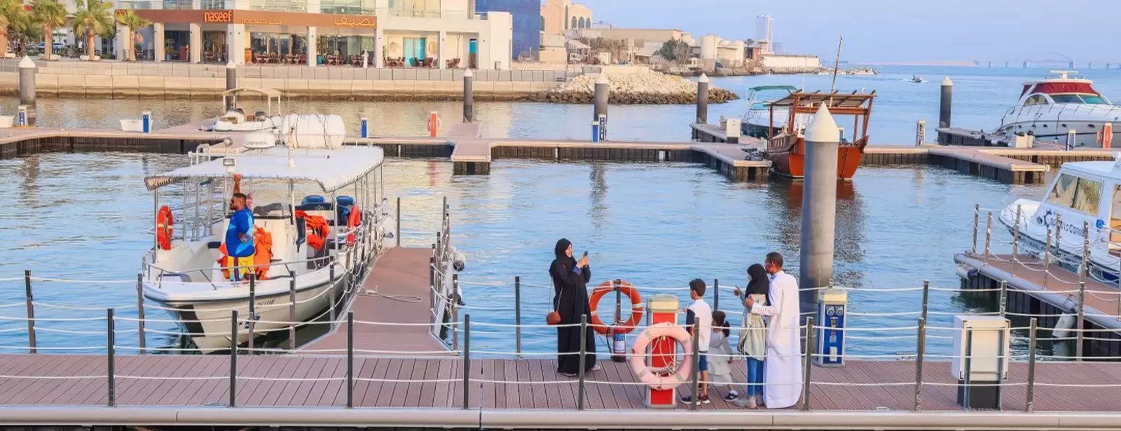 Family Private Boat Tour to Al Dar Island