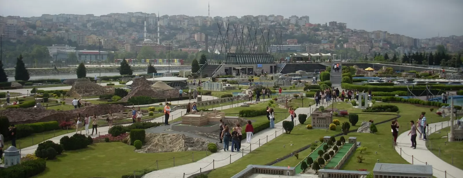 Daily Pierre Loti Hill and Miniaturk Tour: Half-Day Trip in Istanbul