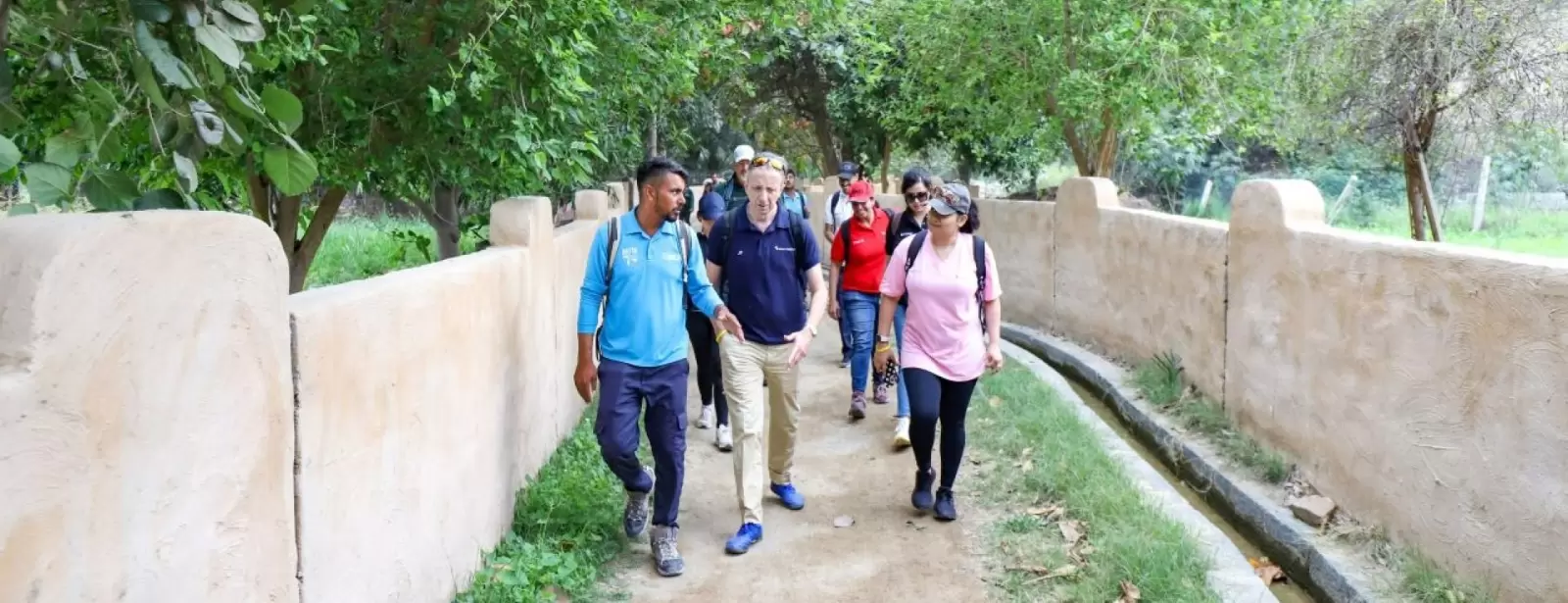Hatta walk through nature and mountains