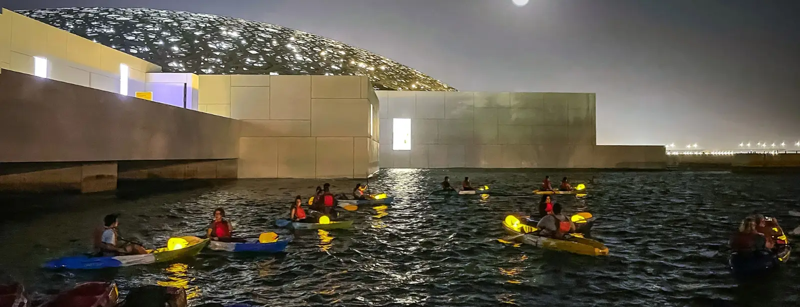 Full moon kayak tour at louvre Abu Dhabi