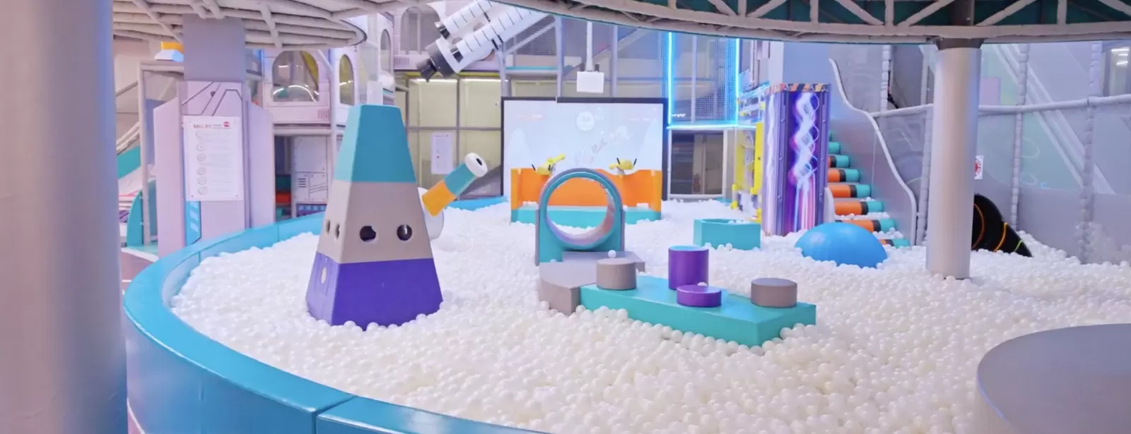 Leo and Loona Kids Park and Restaurant Dubai