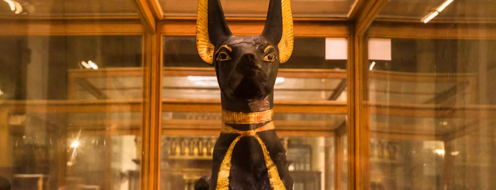 From Hurghada: Full-Day Cairo Tour of Pyramids, Sphinx, Museum and Bazaar