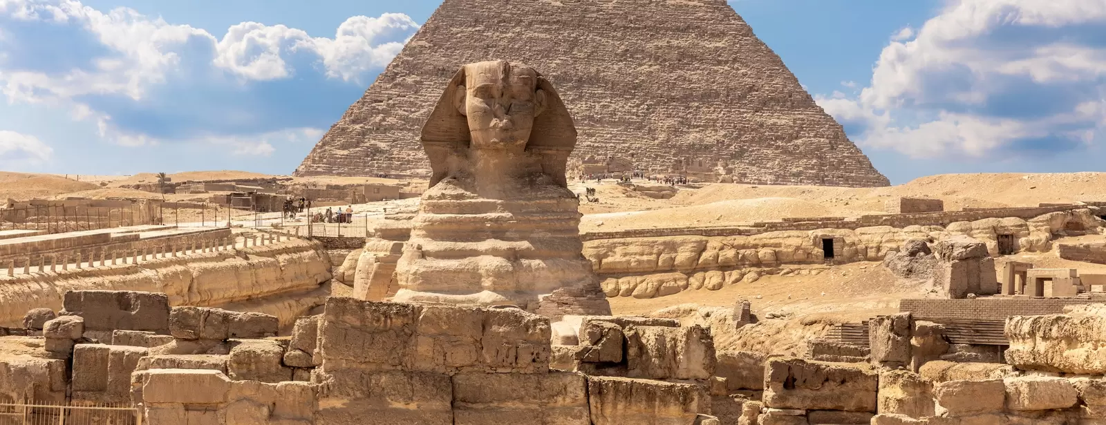 From Hurghada: Full-Day Cairo Tour of Pyramids, Sphinx, Museum and Bazaar