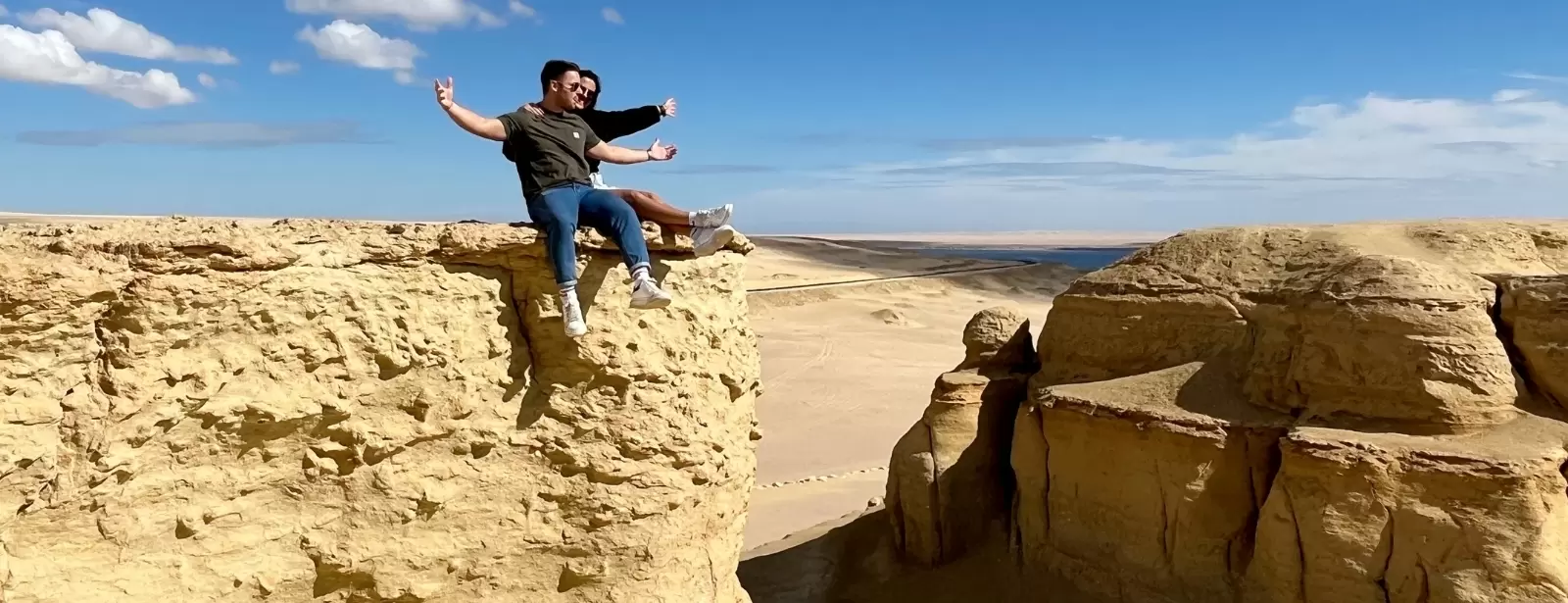 From Cairo: 4x4 Desert Safari with Sandboarding, Camel Ride, Magic Lake, and Lunch