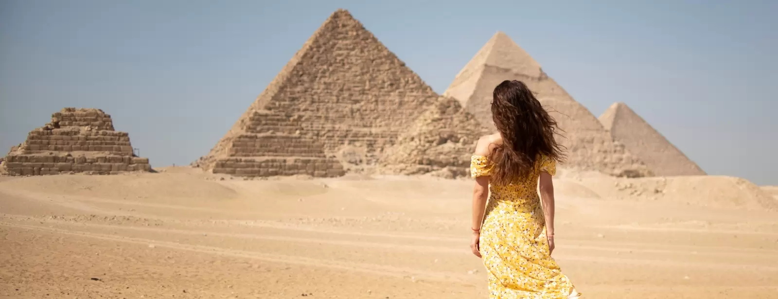 From Cairo: Pyramids of Giza, Sphinx, Saqqara & Memphis Tour
