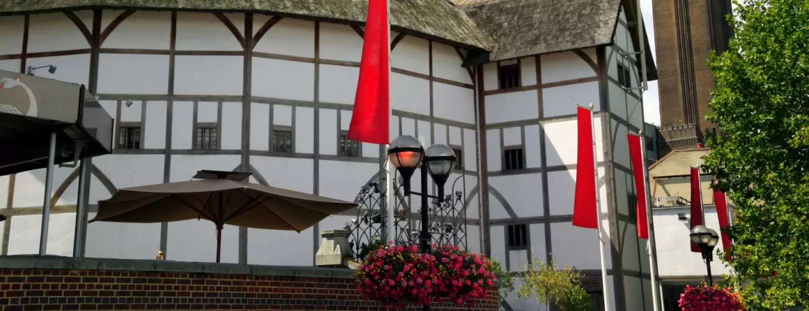 London: Shakespeare's Globe Theatre Guided Tour