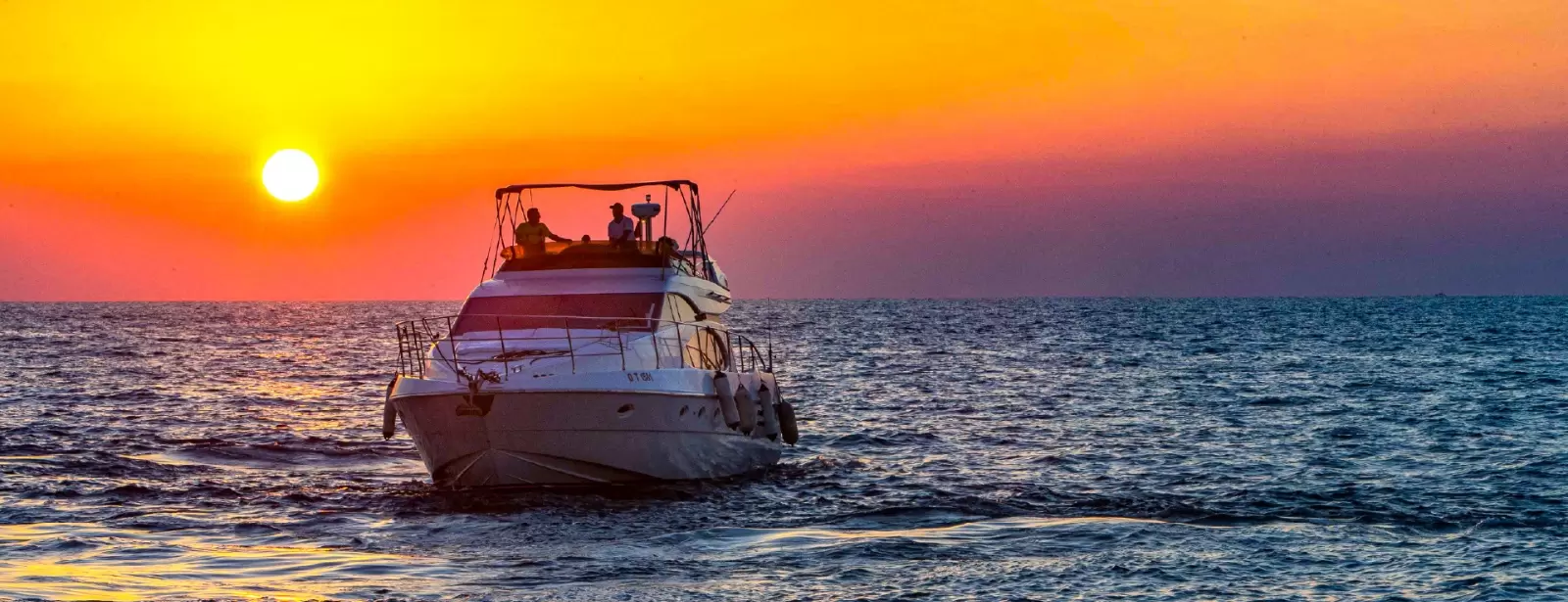Luxury Shared Yachts Tours With BBQ and Drinks