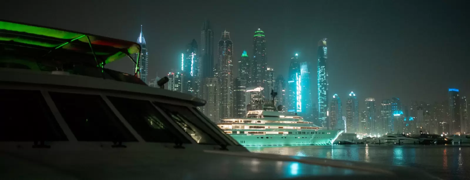 Luxury Shared Yachts Tours With BBQ and Drinks