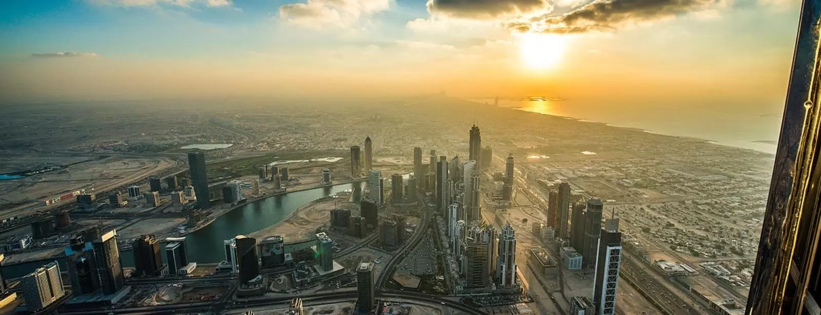 At The Top, Burj Khalifa Level 124th - Sunrise + Morning treat