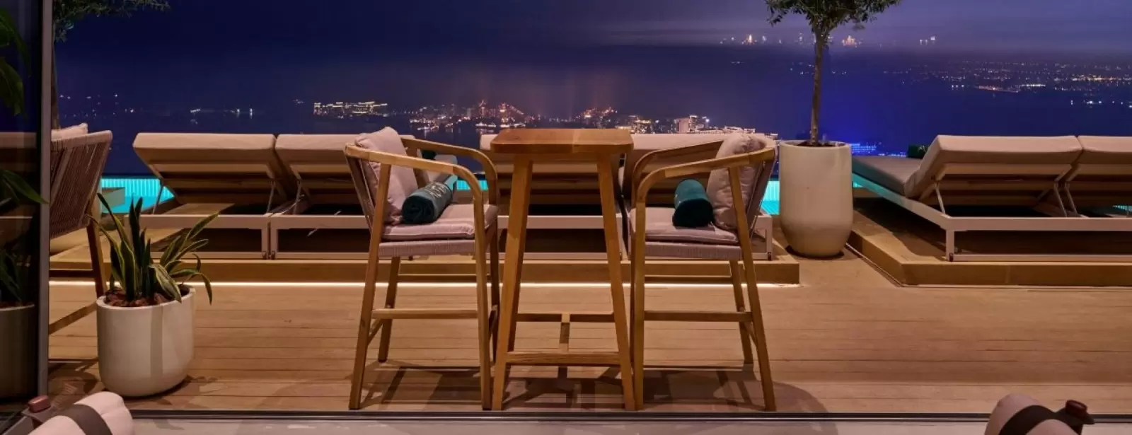 AURA Evening Pool Experience