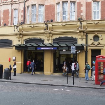 Queensway tube station