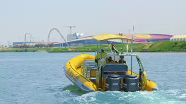 75-minute Yas Island Abu Dhabi Sightseeing Boat Tour