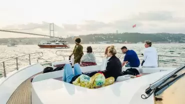 Bosphorus Sunset Cruise on a Luxurious Yacht