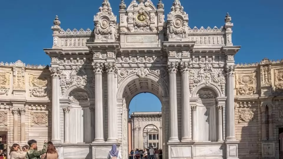 Dolmabahce Palace: Guided Tour