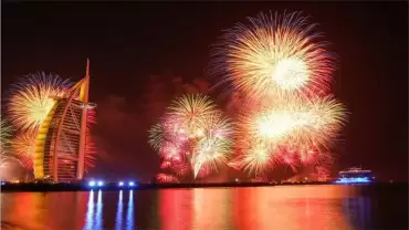 Dubai New Year’s Eve 3-hour Cruise 2025 on Inflatable Boat by Splash tours