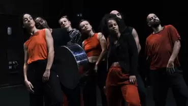 La Terre en Transe - Taoufiq Izeddiou