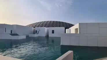 Louvre Abu Dhabi Guided Express Tour: Highlights of the Collection