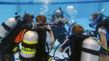 Scuba Diving for Kids Padi Bubble Maker Class