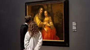 Rijksmuseum Entry Ticket with Semi-Private Guided Tour